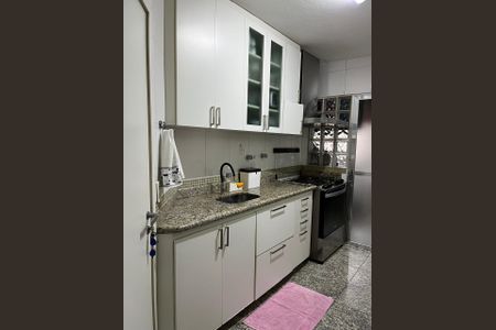 Apartamento à venda com 130m², 4 quartos e 2 vagas Apartamento à venda com 130m², 4 quartos e 2 vagasCozinha
