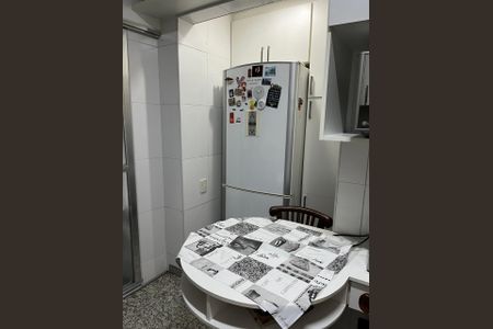 Apartamento à venda com 130m², 4 quartos e 2 vagas Apartamento à venda com 130m², 4 quartos e 2 vagasCozinha