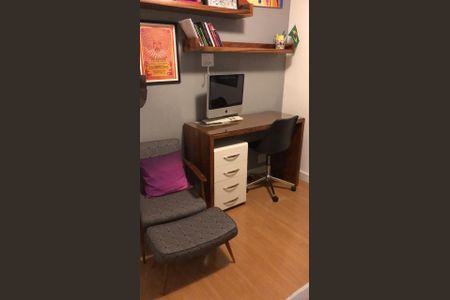 Apartamento à venda com 130m², 4 quartos e 2 vagas Apartamento à venda com 130m², 4 quartos e 2 vagasQuarto