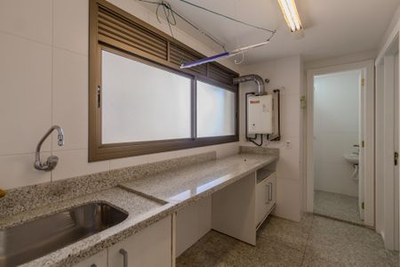 Apartamento para alugar com 180m², 3 quartos e 2 vagas Apartamento para alugar com 180m², 3 quartos e 2 vagasÁrea de Serviço