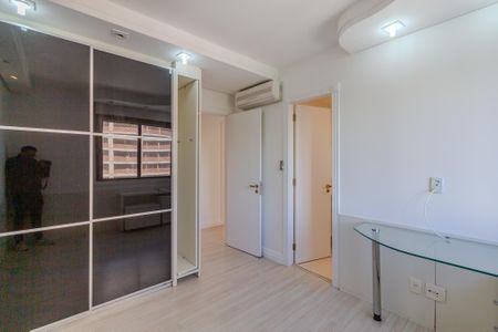 Apartamento para alugar com 180m², 3 quartos e 2 vagas Apartamento para alugar com 180m², 3 quartos e 2 vagasSuíte 3