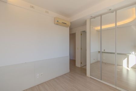 Apartamento para alugar com 180m², 3 quartos e 2 vagas Apartamento para alugar com 180m², 3 quartos e 2 vagasSuíte 2