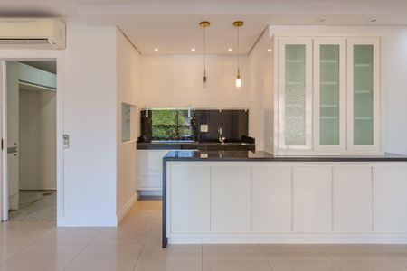 Apartamento para alugar com 180m², 3 quartos e 2 vagas Apartamento para alugar com 180m², 3 quartos e 2 vagasSala