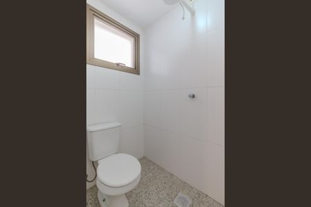 Apartamento para alugar com 180m², 3 quartos e 2 vagas Apartamento para alugar com 180m², 3 quartos e 2 vagasBanheiro de Serviço