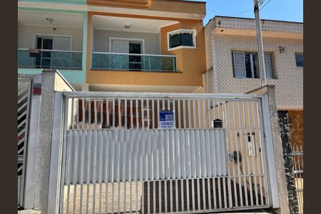 Casa à venda com 162m², 3 quartos e 4 vagasFachada