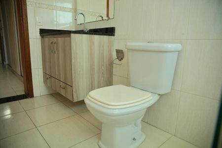 Casa à venda com 162m², 3 quartos e 4 vagasBanheiro Suíte 3