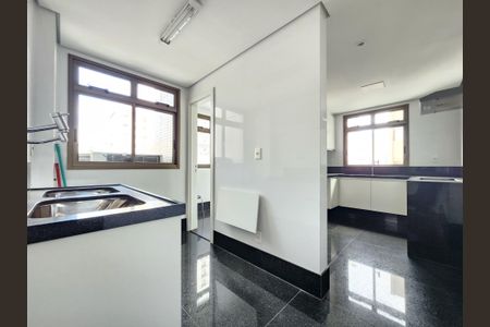 Apartamento à venda com 137m², 4 quartos e 4 vagasÁrea de Serviço