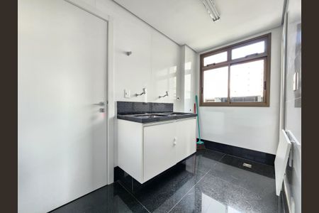 Apartamento à venda com 137m², 4 quartos e 4 vagasÁrea de Serviço