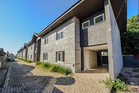 Casa de condomínio à venda com 127m², 3 quartos e 2 vagas Casa de condomínio à venda com 127m², 3 quartos e 2 vagasFachada