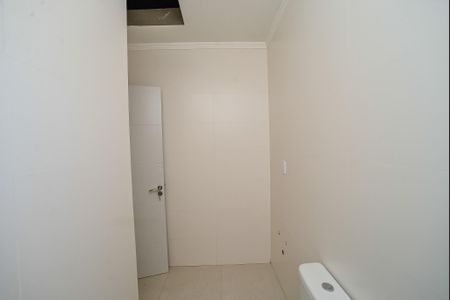 Casa de condomínio à venda com 127m², 3 quartos e 2 vagas Casa de condomínio à venda com 127m², 3 quartos e 2 vagasBanheiro Social