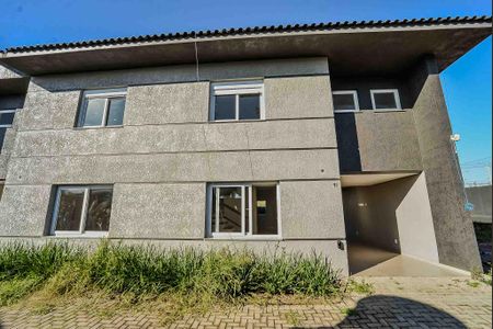 Casa de condomínio à venda com 127m², 3 quartos e 2 vagas Casa de condomínio à venda com 127m², 3 quartos e 2 vagasFachada