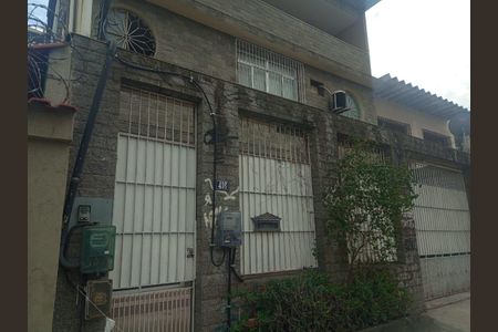 Casa para alugar com 110m², 2 quartos e 1 vaga Casa para alugar com 110m², 2 quartos e 1 vagaFachada