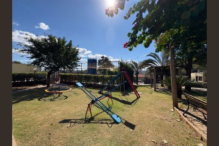 Apartamento para alugar com 107m², 2 quartos e 1 vaga Apartamento para alugar com 107m², 2 quartos e 1 vagaÁrea comum - Playground