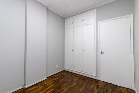 Apartamento à venda com 77m², 3 quartos e 1 vagaQuarto 2