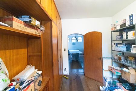 Casa à venda com 695m², 3 quartos e 7 vagasEscritório