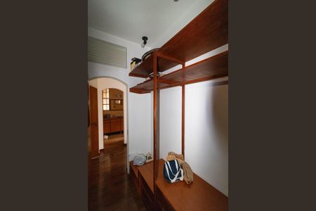 Casa à venda com 695m², 3 quartos e 7 vagasCloset da Suíte 03