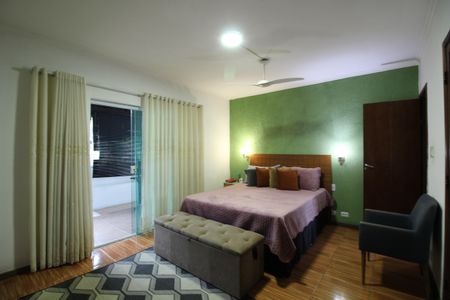 Casa à venda com 370m², 5 quartos e 2 vagasQuarto 4 - Suíte