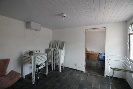 Casa à venda com 370m², 5 quartos e 2 vagasQuarto e Serviço