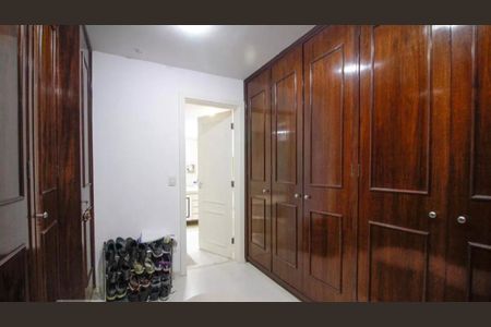 Apartamento à venda com 280m², 4 quartos e 3 vagasFoto 21