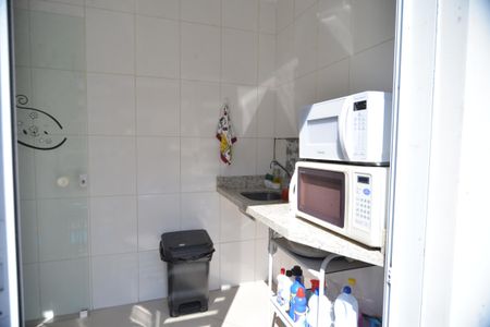 Casa à venda com 108m², 2 quartos e 1 vagaSala