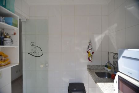 Casa à venda com 108m², 2 quartos e 1 vagaSala