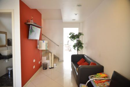 Casa à venda com 108m², 2 quartos e 1 vagaSala