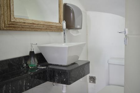 Casa à venda com 108m², 2 quartos e 1 vagaBanheiro Social