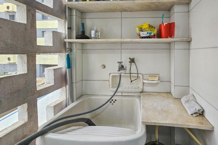 Apartamento para alugar com 74m², 2 quartos e 1 vaga Apartamento para alugar com 74m², 2 quartos e 1 vagaÁrea de serviço