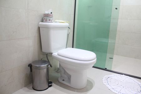 Casa à venda com 170m², 3 quartos e 4 vagasBanheiro da Suíte