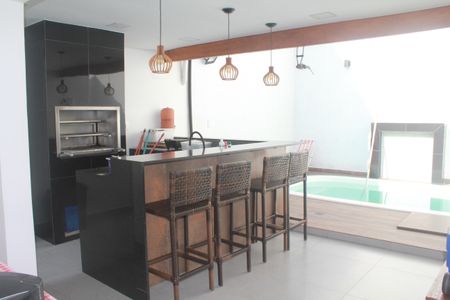 Casa à venda com 170m², 3 quartos e 4 vagasChurrasqueira