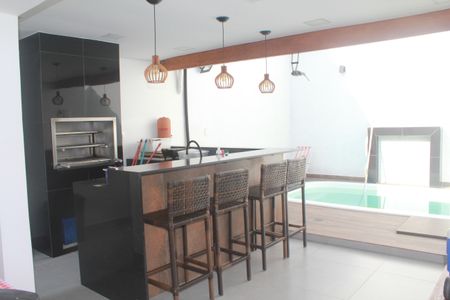 Casa à venda com 170m², 3 quartos e 4 vagasChurrasqueira