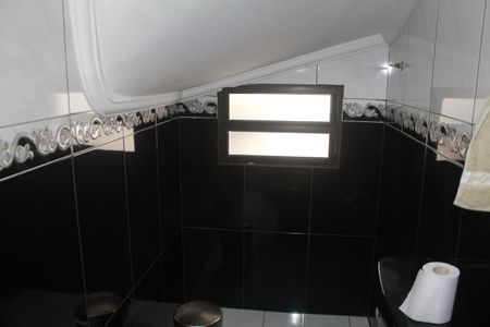 Casa à venda com 170m², 3 quartos e 4 vagasLavabo 1