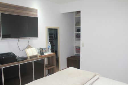 Casa à venda com 170m², 3 quartos e 4 vagasSuíte