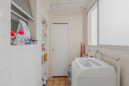 Apartamento à venda com 74m², 3 quartos e 1 vagaÁrea de Serviço