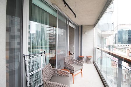 Apartamento à venda com 63m², 1 quarto e sem vaga Apartamento à venda com 63m², 1 quarto e sem vagaVaranda