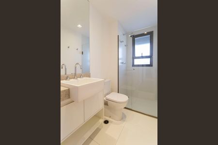 Apartamento à venda com 115m², 2 quartos e 2 vagas Apartamento à venda com 115m², 2 quartos e 2 vagasBanheiro da Suíte 2