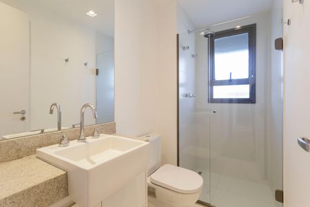 Apartamento à venda com 115m², 2 quartos e 2 vagas Apartamento à venda com 115m², 2 quartos e 2 vagasBanheiro da Suíte 2