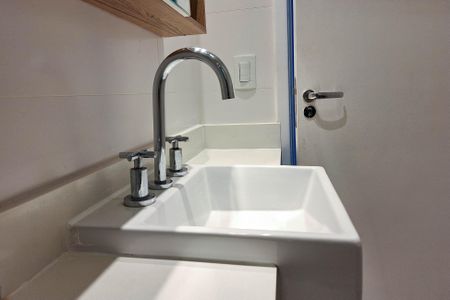 Apartamento à venda com 105m², 3 quartos e 2 vagas Apartamento à venda com 105m², 3 quartos e 2 vagasBanheiro da Suíte 1