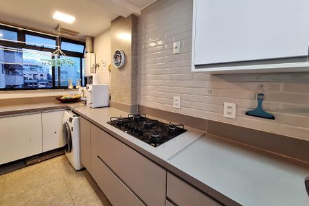 Apartamento à venda com 105m², 3 quartos e 2 vagas Apartamento à venda com 105m², 3 quartos e 2 vagasCozinha