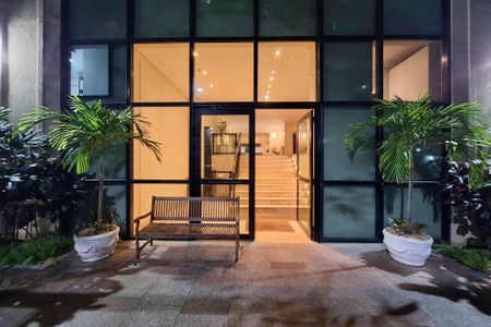 Apartamento à venda com 105m², 3 quartos e 2 vagas Apartamento à venda com 105m², 3 quartos e 2 vagasFachada