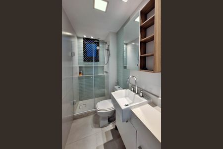 Apartamento à venda com 105m², 3 quartos e 2 vagas Apartamento à venda com 105m², 3 quartos e 2 vagasBanheiro da Suíte 1