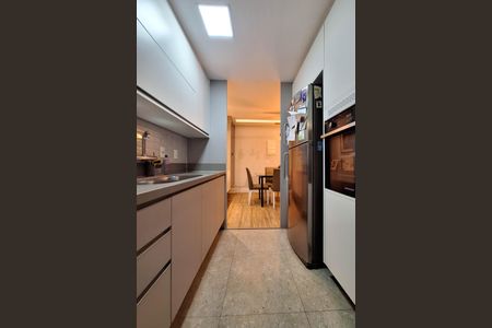 Apartamento à venda com 105m², 3 quartos e 2 vagas Apartamento à venda com 105m², 3 quartos e 2 vagasCozinha