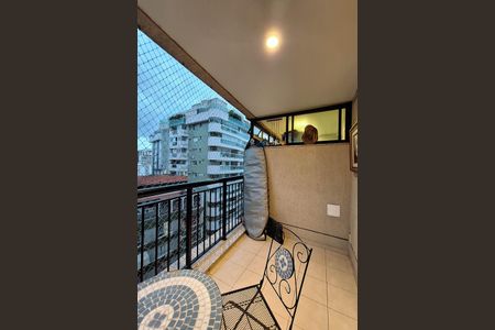 Apartamento à venda com 105m², 3 quartos e 2 vagas Apartamento à venda com 105m², 3 quartos e 2 vagasVaranda da Sala