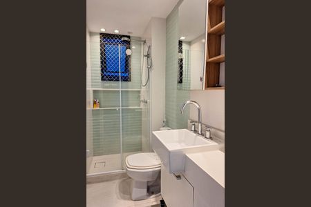 Apartamento à venda com 105m², 3 quartos e 2 vagas Apartamento à venda com 105m², 3 quartos e 2 vagasBanheiro da Suíte 1