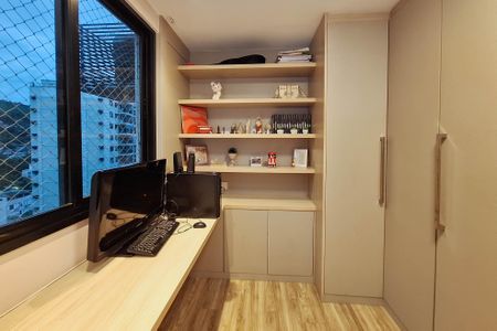 Apartamento à venda com 105m², 3 quartos e 2 vagas Apartamento à venda com 105m², 3 quartos e 2 vagasQuarto 1