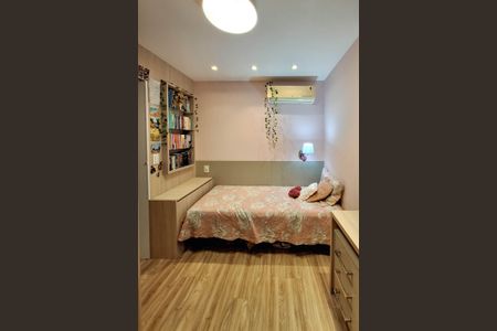 Apartamento à venda com 105m², 3 quartos e 2 vagas Apartamento à venda com 105m², 3 quartos e 2 vagasQuarto 1