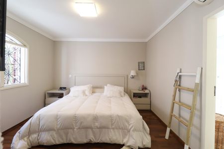 Casa à venda com 340m², 3 quartos e 6 vagas Casa à venda com 340m², 3 quartos e 6 vagasQuarto 2