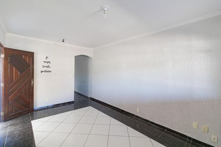 Casa à venda com 110m², 2 quartos e 2 vagasSala