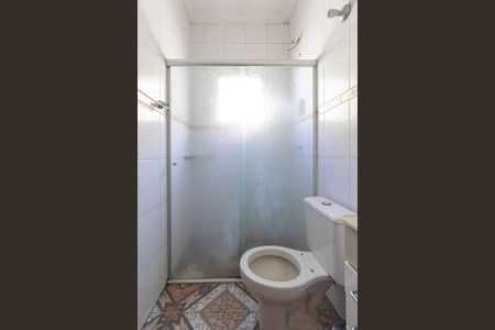 Casa à venda com 110m², 2 quartos e 2 vagasBanheiro 1