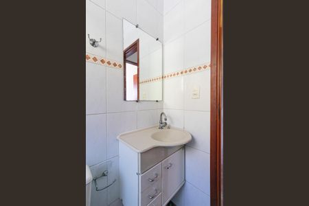 Casa à venda com 110m², 2 quartos e 2 vagasBanheiro 1